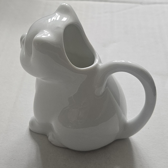 Mini Cat Shape Creamer White Glazed Porcelain Kitty Creamer - Picture 9 of 13